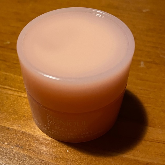 CLINIQUE All About Eyes Eye Cream - Picture 4 of 7